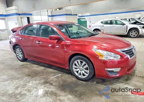 2015 Nissan Altima 2.5 z USA, uszkodzony, nr VIN 1N4AL3AP7FC204400